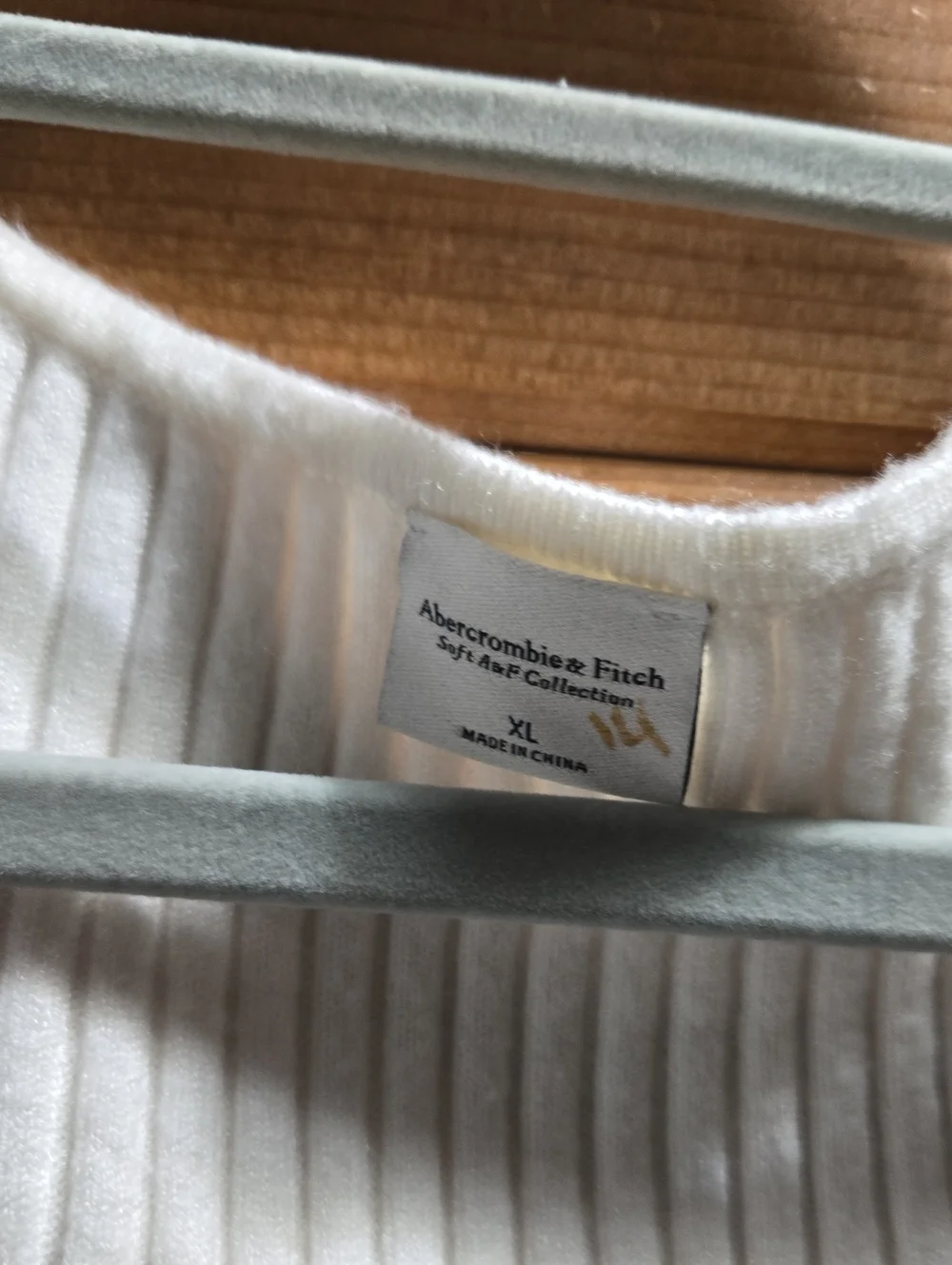 Abercrombie & Fitch Cream Ribbed V-Neck Wrap Sweater Bamboo Blend XL